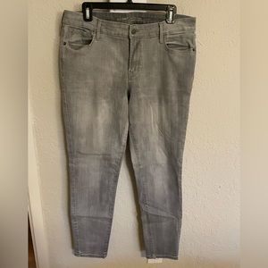 Old Navy Rockstar Mid-Rise Grey Light Wash Skinny Denim Jeans